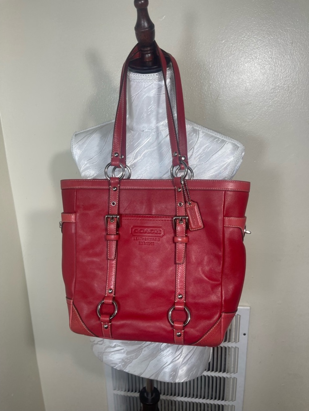 Vintage Y2K shoulder red tote bag - Picture 2 of 10